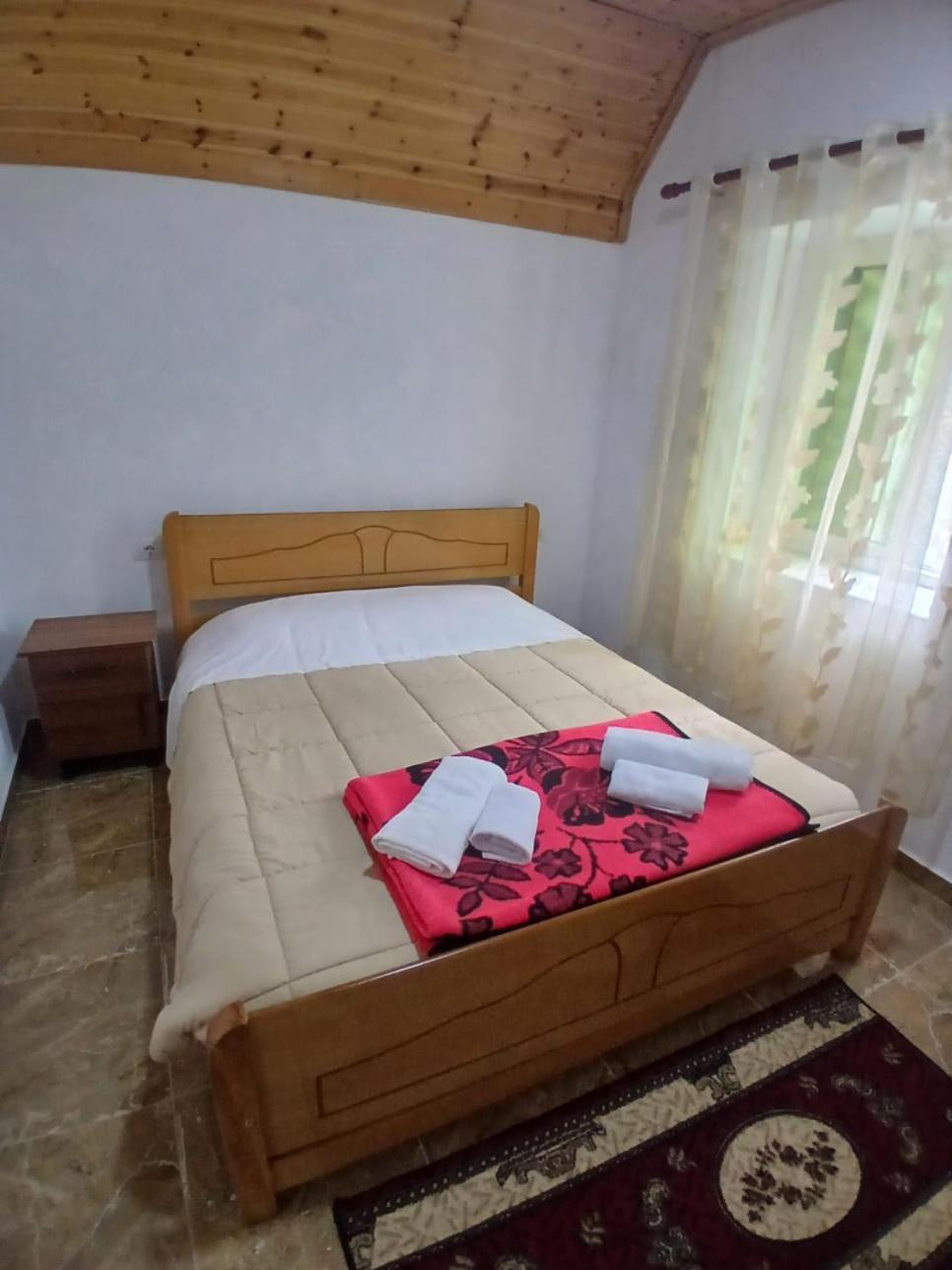 Bujtina Milani Bed & Breakfast Shkoder Exterior photo