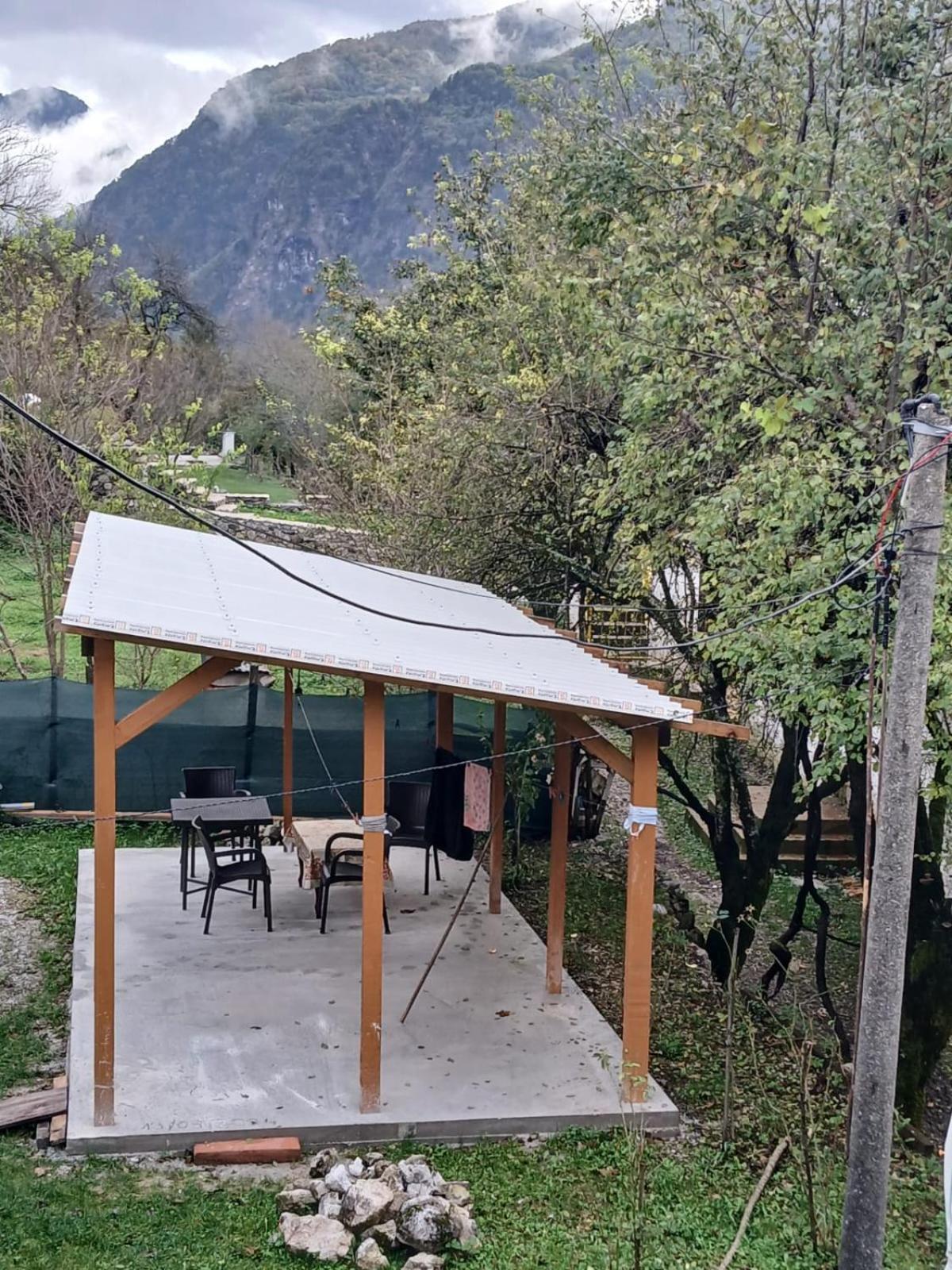 Bujtina Milani Bed & Breakfast Shkoder Exterior photo